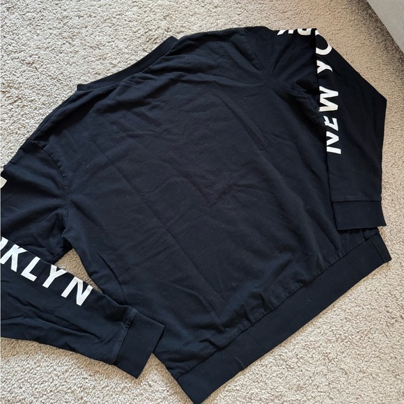 H&M Black Crew Neck Sweater with Ribbed Cuffs - Picture 6 of 6